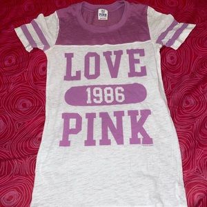 VS PINK purple & white varsity tee